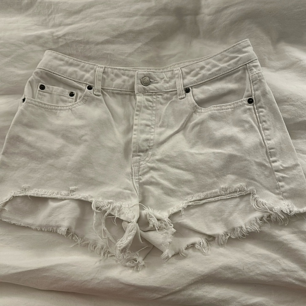 Gianni Bini white shorts